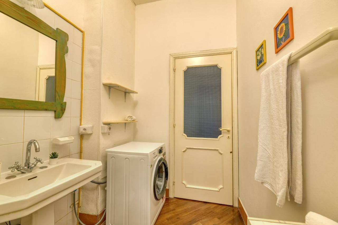 Izzhome Delightful Cagliari Luaran gambar