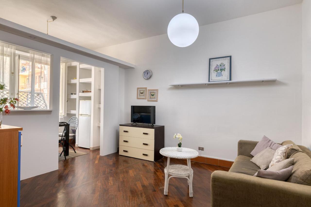 Izzhome Delightful Cagliari Luaran gambar